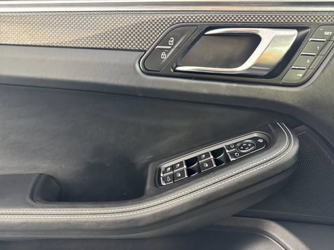 Certified 2024 Porsche Macan GTS AWD/4WD image 12