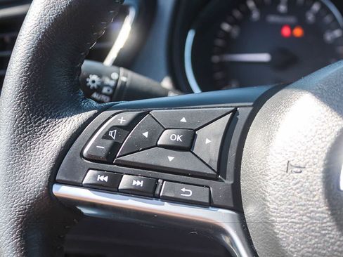 Used 2019 Nissan Rogue S w/ Special Edition Package FWD image 29