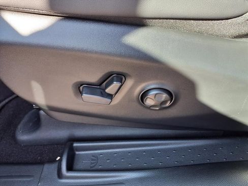 New 2026 Chrysler Pacifica Select image 20