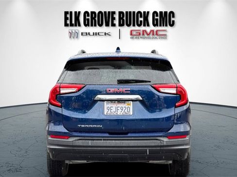 Used 2022 GMC Terrain SLE w/ Driver Convenience Package image 5