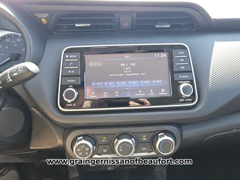 Used 2023 Nissan Kicks S FWD image 8
