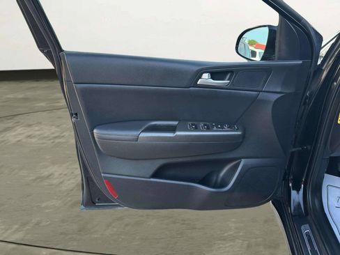 Used 2021 Kia Sportage S FWD image 10
