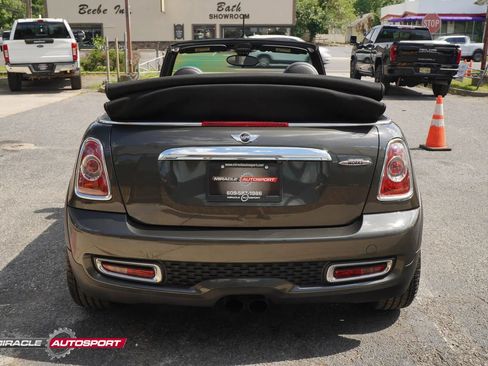 Used 2011 MINI Cooper John Cooper Works FWD image 6