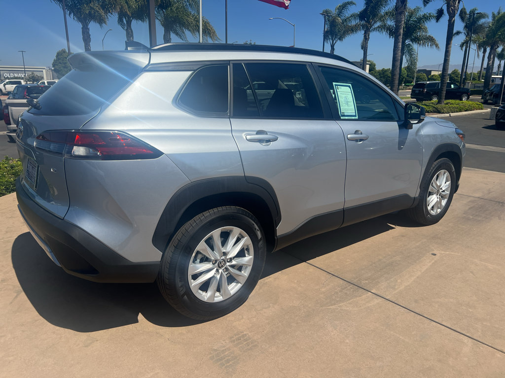 Used 2026 Toyota Corolla Cross LE w/ Moonroof Package FWD image 5