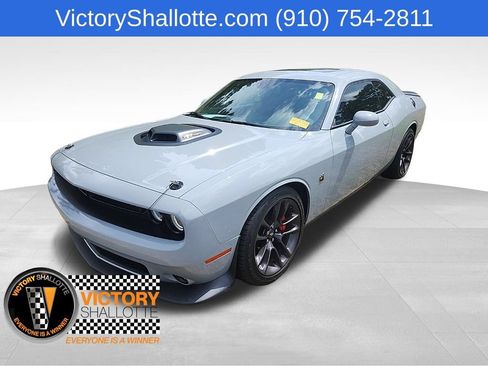 Used 2022 Dodge Challenger R/T Scat Pack w/ Shaker Package RWD image 15