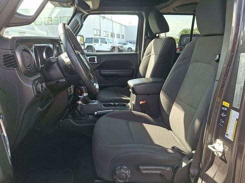 Used 2021 Jeep Wrangler Unlimited Sport AWD/4WD image 13
