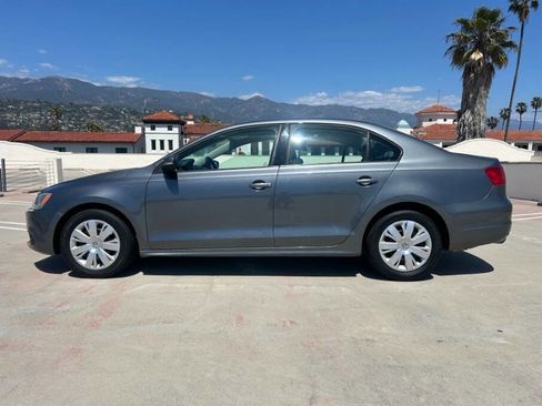 Used 2012 Volkswagen Jetta SE image 3
