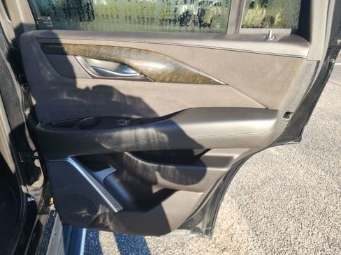 Used 2020 Cadillac Escalade Platinum image 20