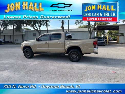 Used 2018 Toyota Tacoma SR5 RWD image 5