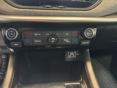 Used 2022 Jeep Compass Latitude w/ Convenience Group AWD/4WD image 30