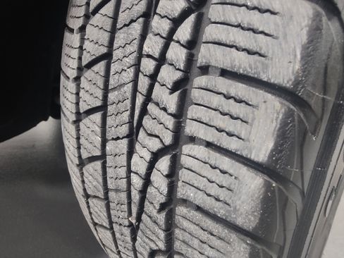 Used 2019 Jeep Cherokee Limited image 23