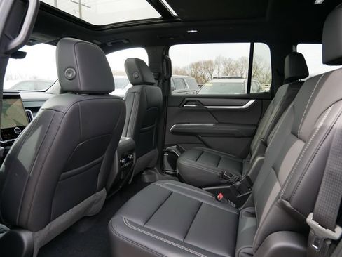 New 2026 GMC Acadia Elevation w/ Black Edition AWD/4WD image 8