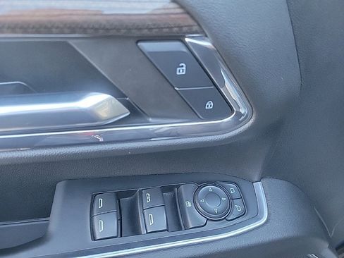 Used 2024 Chevrolet Silverado 2500 LT w/ Convenience Package image 23