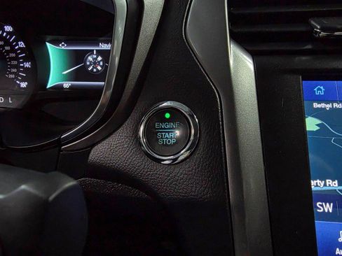 Used 2020 Ford Fusion SEL image 24