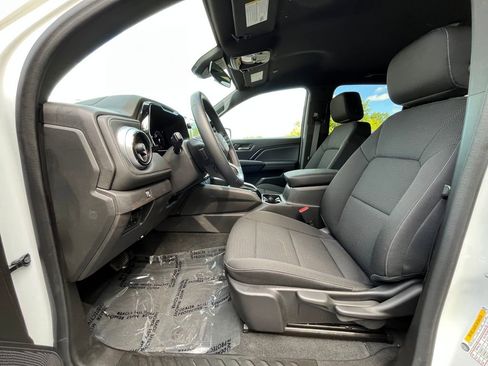 Certified 2024 Chevrolet Colorado LT image 10