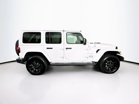 Used 2024 Jeep Wrangler Unlimited Sahara AWD/4WD image 10