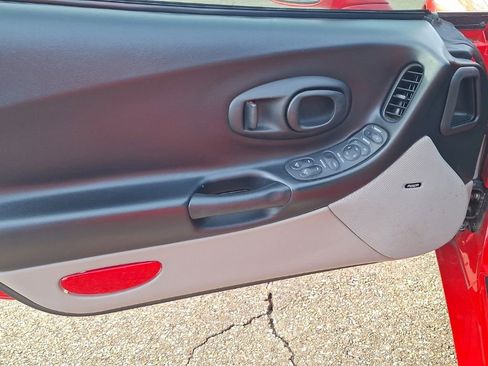 Used 2000 Chevrolet Corvette Coupe w/ Memory Pkg image 24