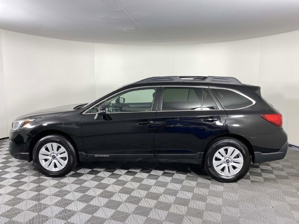 Used 2018 Subaru Outback 2.5i Premium AWD/4WD image 5