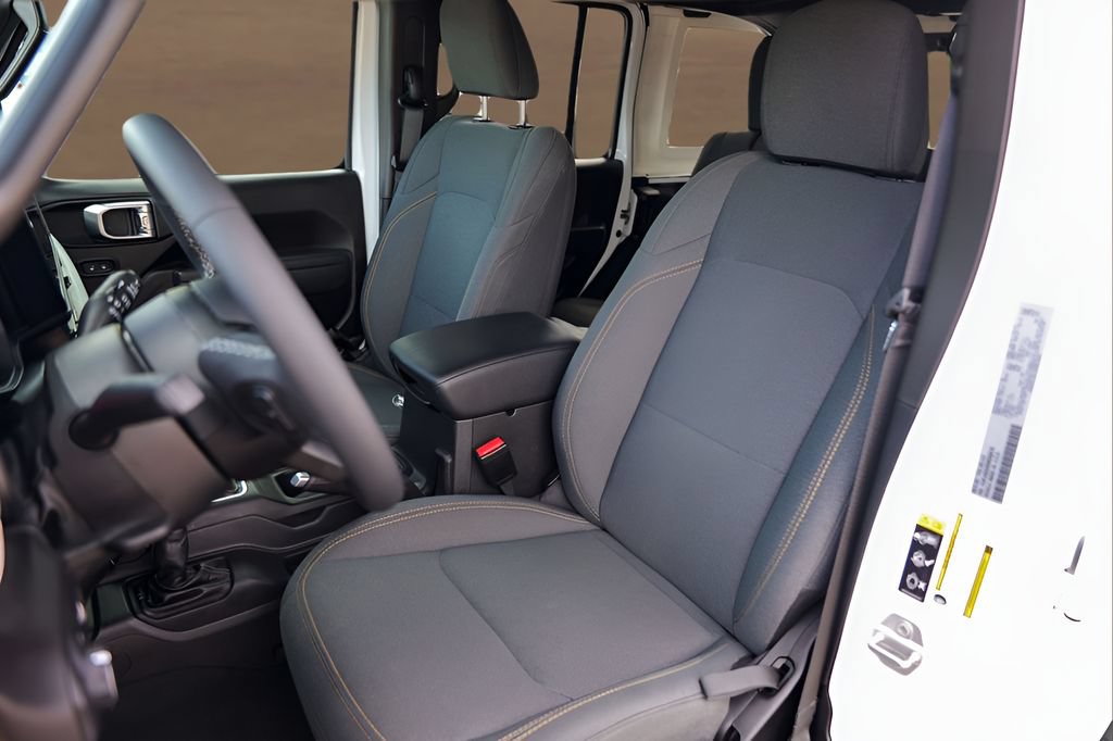 Used 2025 Jeep Wrangler Unlimited Sport AWD/4WD image 7