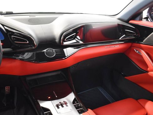 Used 2025 Ferrari Purosangue image 18