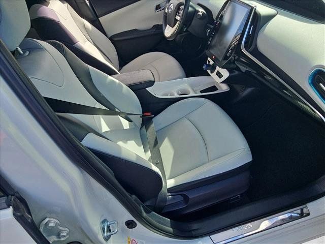 Used 2017 Toyota Prius Prime Advanced w/ Carpet Mat Package FWD image 22
