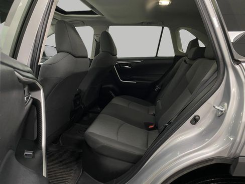 Used 2022 Toyota RAV4 XLE image 28