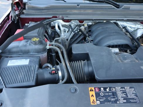 Used 2017 Chevrolet Suburban LT AWD/4WD image 39