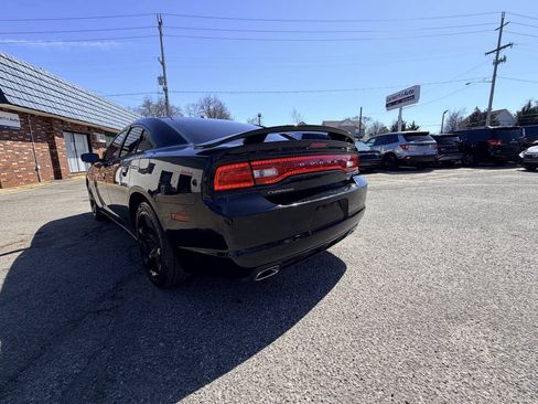 Used 2014 Dodge Charger R/T w/ Blacktop Package RWD image 38