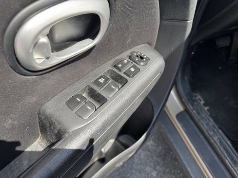 Used 2015 Kia Soul image 8