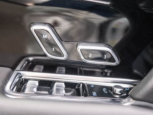 Used 2024 Land Rover Range Rover SE image 22