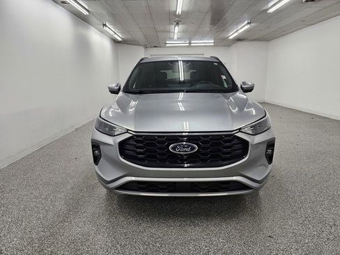 Used 2023 Ford Escape ST-Line Select w/ Tech Pack #2 AWD/4WD image 2