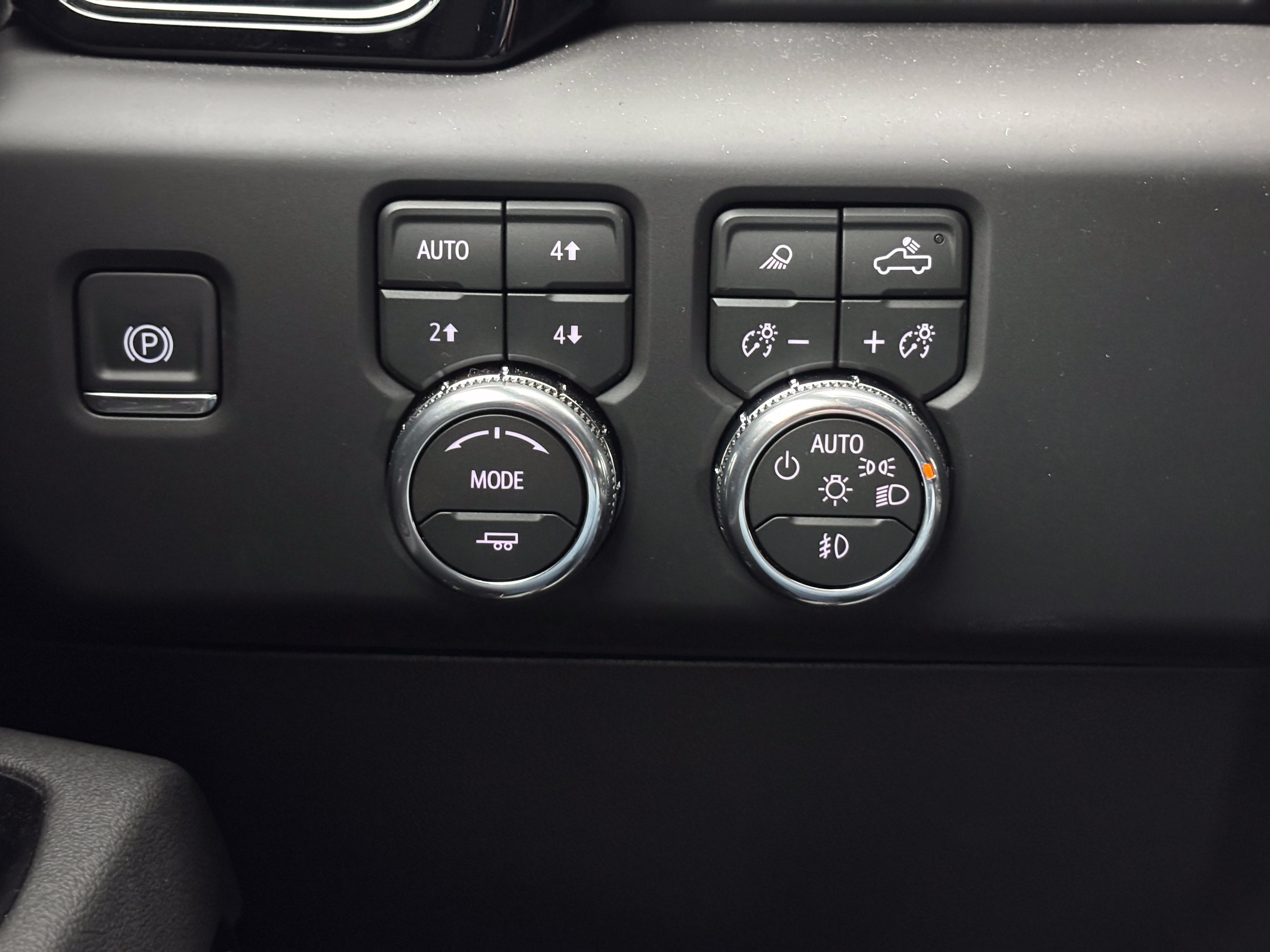 New 2026 GMC Sierra 1500 AT4 w/ AT4 Premium Package AWD/4WD image 23