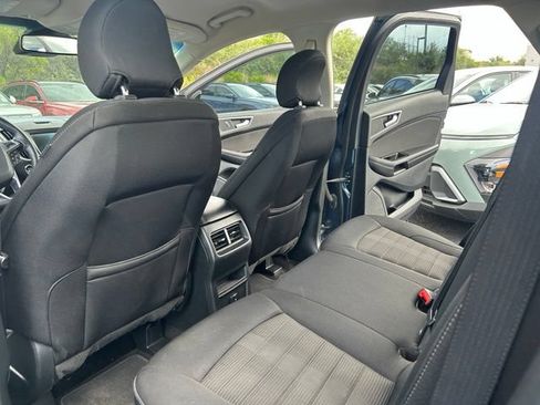 Used 2019 Ford Edge SEL FWD image 7
