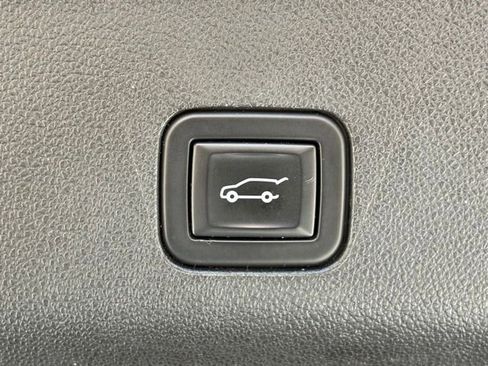 Used 2021 Cadillac Escalade Sport image 14