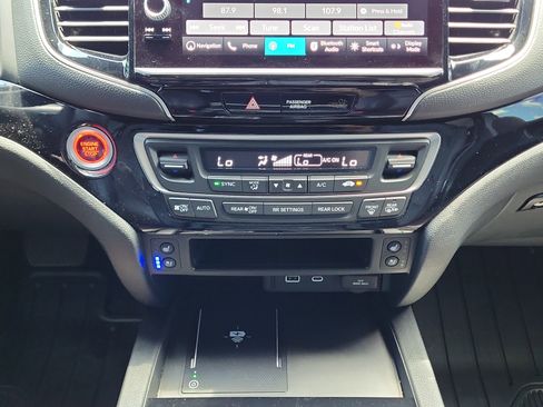 Used 2024 Honda Ridgeline Black Edition image 15