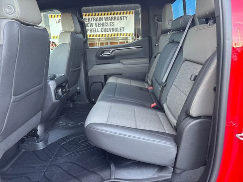 Used 2024 Chevrolet Silverado 1500 ZR2 w/ Technology Package image 32