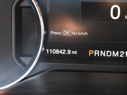 Used 2015 Ford F150 Lariat w/ Equipment Group 502A Luxury image 19