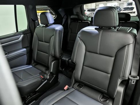 New 2026 GMC Acadia Elevation w/ Elevation Premium Package image 9