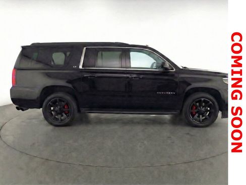 Used 2018 Chevrolet Suburban LT image 10