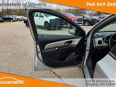 Used 2013 Chevrolet Cruze LS image 15