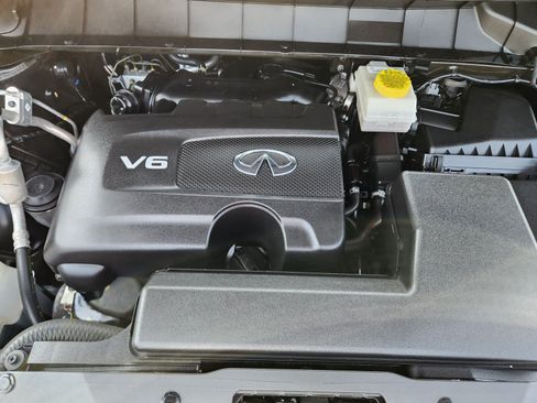 Certified 2023 INFINITI QX60 Luxe w/ Performance Audio Package AWD/4WD image 9
