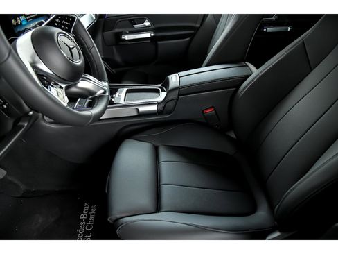 Certified 2025 Mercedes-Benz GLB 250 4MATIC image 13