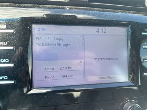 Used 2018 Toyota Camry SE FWD image 13