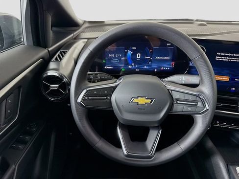 New 2026 Chevrolet Equinox EV LT image 11
