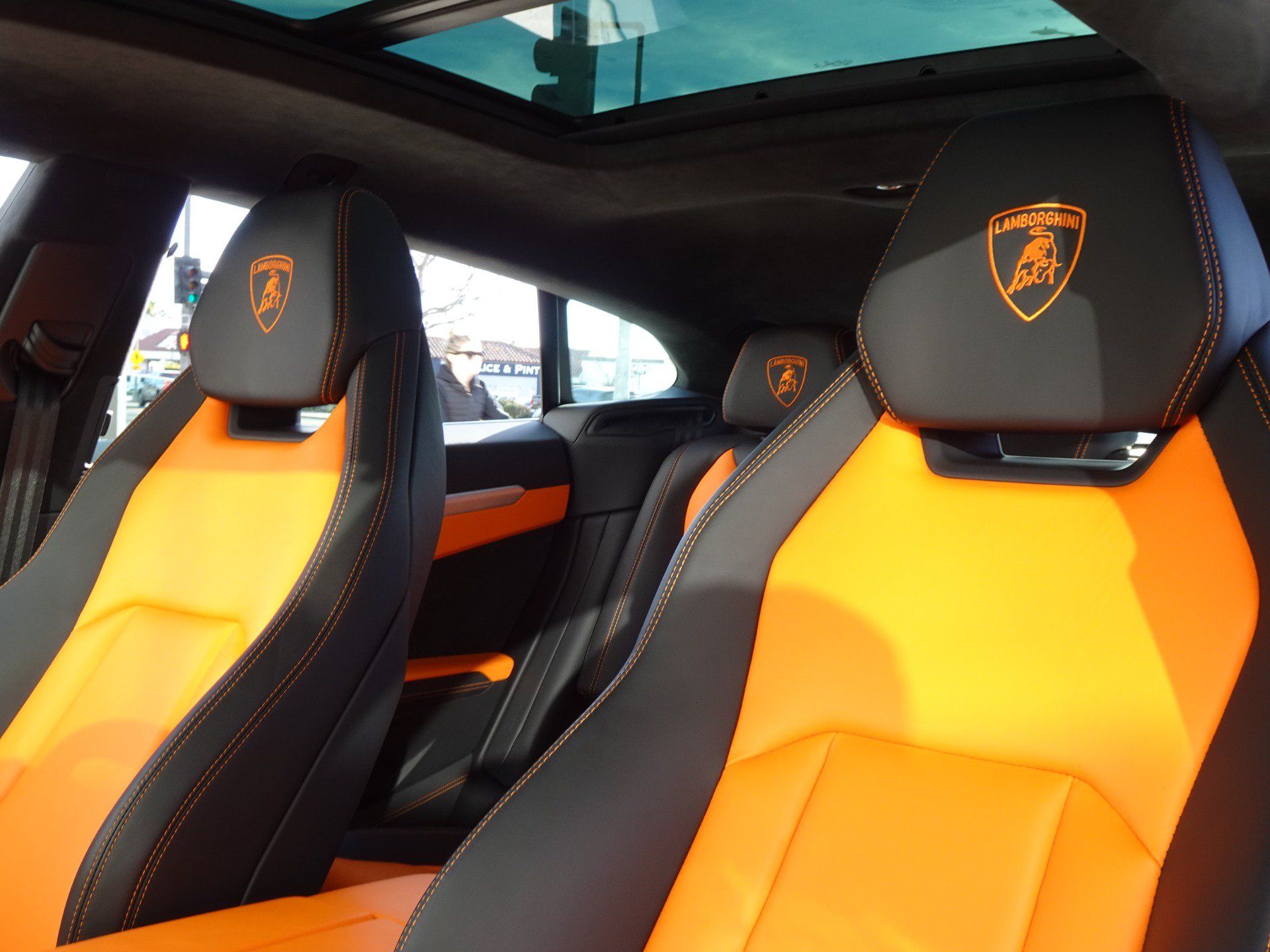 Used 2021 Lamborghini Urus AWD/4WD image 10