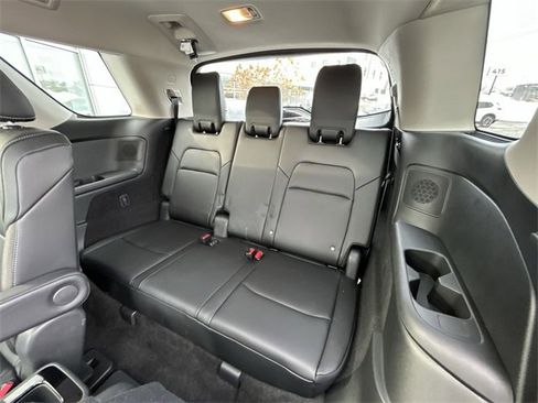 Certified 2025 Nissan Pathfinder SL w/ SL Premium Package image 25