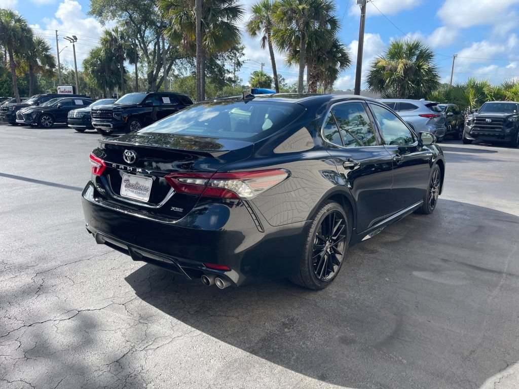 Used 2024 Toyota Camry XSE FWD image 5
