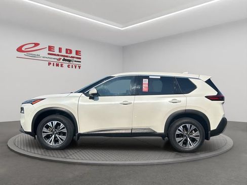 Used 2021 Nissan Rogue SV AWD/4WD image 6