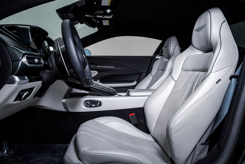 Used 2026 Aston Martin V8 Vantage Roadster RWD image 21
