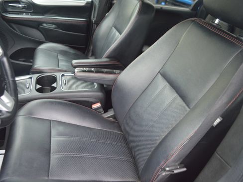 Used 2019 Dodge Grand Caravan GT FWD image 8